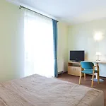 Hotel Western Center