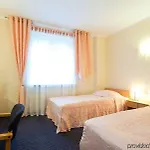Western Center 3*