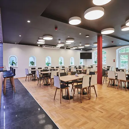 Western Center 3* Rzeszów