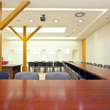 Szálloda Western Center 3*