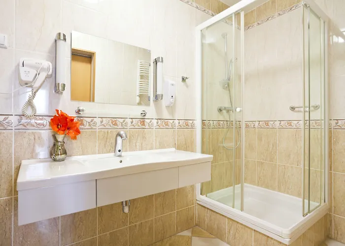 Western Center Hotel