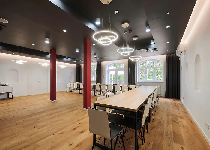 Hotel Western Center