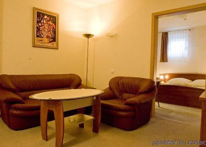 Hotel Western Center